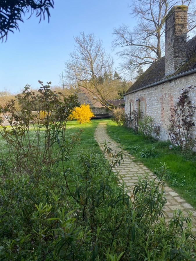Une Vie En Rose Pressagny-lʼOrgeuilleux Zewnętrze zdjęcie